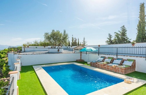 Almachar Villa | Villa Meléndez Almáchar by Ruralidays