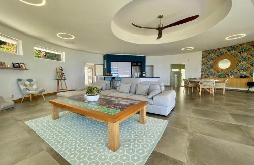 Punaauia Villa | Villa Menemene one of a kind place in Tahiti