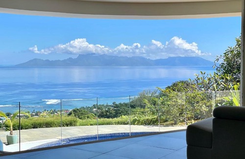 Punaauia Villa | Villa Menemene one of a kind place in Tahiti