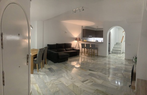 Benajarafe Ski Chalet | Villa Mila - Traumhaftes Chalet mit Blick Aufs Meer und die Berge, Strandnähe