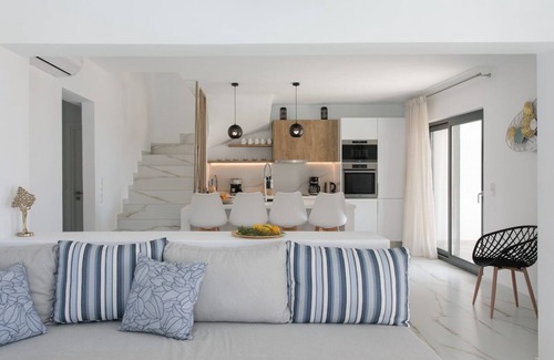 Mikri Vigla Villa | Villa Milagro 4Br with Sea View, Private Pool and true owner hospitality | Naxos Mikri Vigla Beach