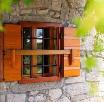 Lupoglav Villa | Villa Millefoglie, a century-old stone house nestled in a nature park