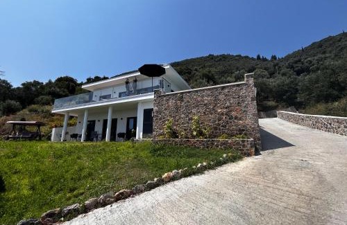 Ipsos Villa | Villa Mimosa with private swimming pool