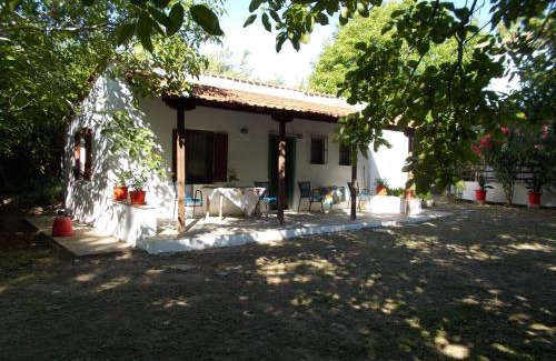 Kato Vrontou House | Villa Mina