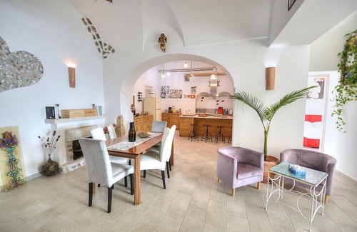 Positano Apartment | Villa Mitrea: A bright and elegant apartment located in the center of Positano, with Free WI-FI.