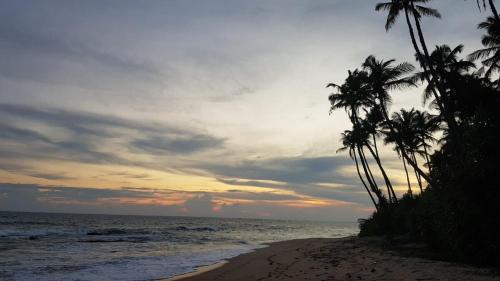 Kahandamodara Villa | Villa Modara Ocean For Rent
