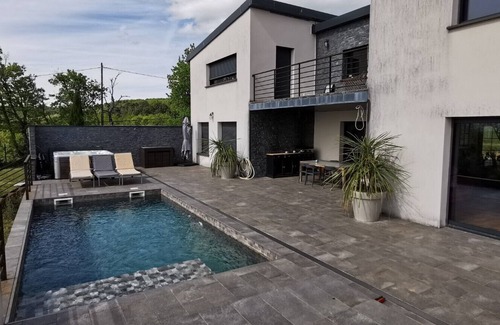 Burlats Villa | Villa Moderne Avec vue Exceptionnelle, Idéale Pour des Vacances de Rêve !