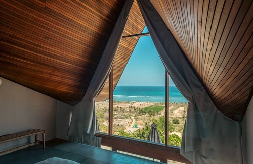 Praya Barat Villa | Villa Nabu - 5 Bedroom at Tampah Hills