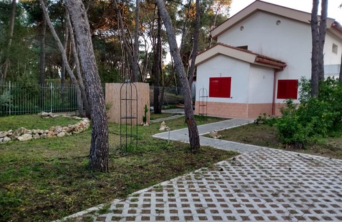 Castellaneta Marina Villa | Villa nestled in pine forest 3 minutes from the beach