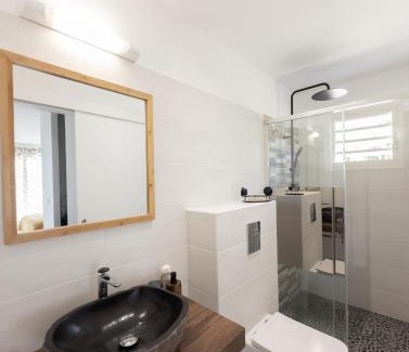 Pointe-Noire Villa | Villa Nia - PointeNoire - Vue mer & montage