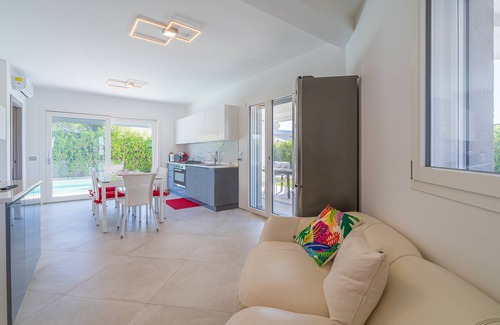 Punta Milocca Villa | Villa 'Nigrò' with Sea View, Pool, Garden & Wi-Fi