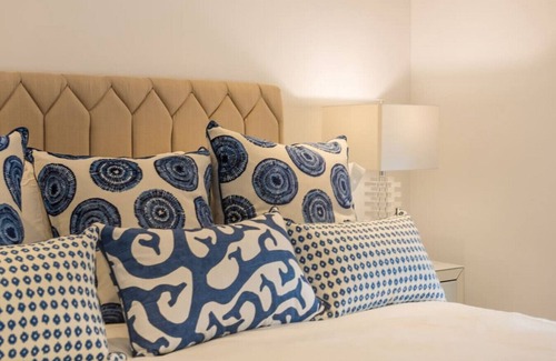 Fitts Village House | Villa Nirvana by The Villa Life