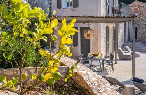 Fiskardo Villa | Villa Nónna, 1800s house renovated in 2023