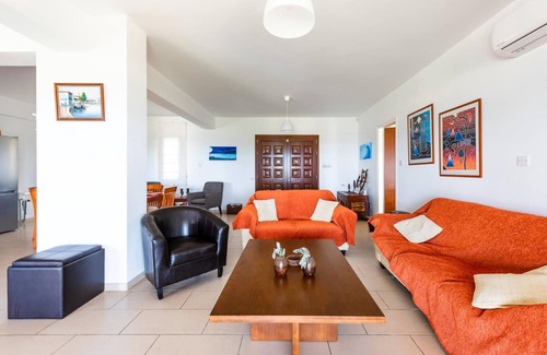 Argaka Villa | Villa Ocean Pearl by Ezoria Villas