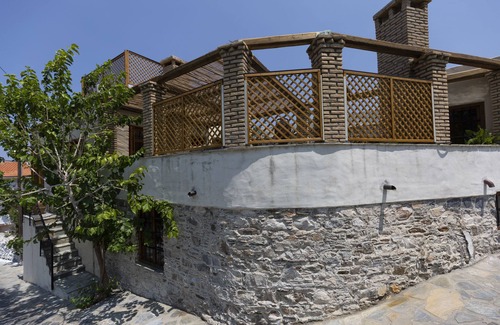 Agios Konstantinos Villa | Villa of the old olive oil factory