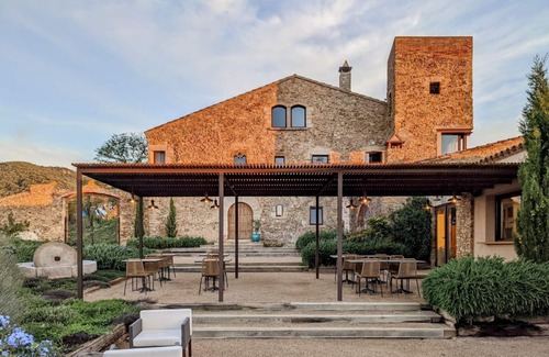 Quart Villa | Villa Oms - Six Bedroom Villa, Sleeps 16