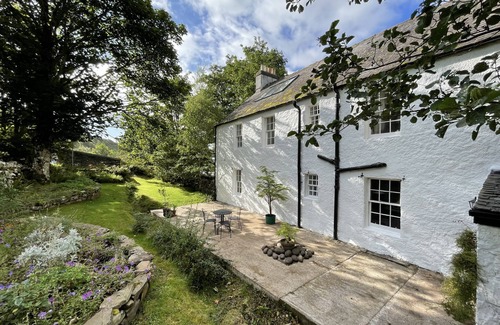 Breakish Villa | Villa on 4 acres by the sea with views to Skye & Raasay