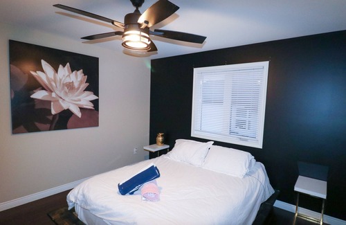 Conception Bay South House | Villa on the Rock - Hot Tub, Arcade, Fire Pit, Large Deck with Patio Furniture
