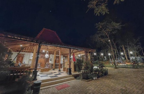 Terong House | Villa Opa Doel
