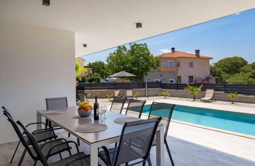 Pinezici House | Villa Palma by Interhome