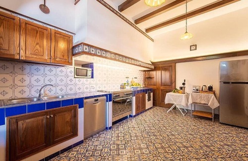 Priora Villa | Villa Palmarosa: A characteristic and welcoming three-story villa situated in a quiet location, a few minutes from the town center, with Free WI-FI.