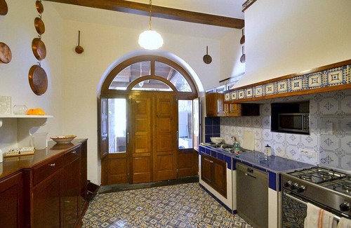 Priora Villa | Villa Palmarosa: A characteristic and welcoming three-story villa situated in a quiet location, a few minutes from the town center, with Free WI-FI.