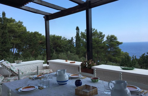 Marina di Marittima Villa | Villa 'Panoramica A Castro' with Sea View, Wi-Fi and Air Conditioning