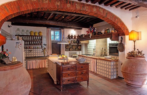 Capannori Villa | VILLA PARADISO, stunning XVII century villa on the hills at 7 kms east of Lucca