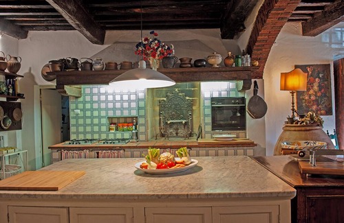 Capannori Villa | VILLA PARADISO, stunning XVII century villa on the hills at 7 kms east of Lucca
