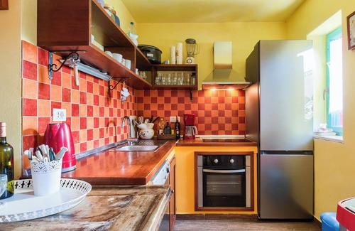 Sajini Villa | Villa Parun With heated pool, EV friendly -Your private Shelter From City Crowds