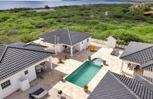 Hato Villa | Villa Pearl - Steps from the Sea