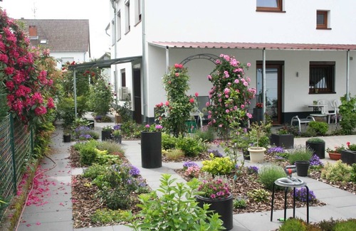 Muhlheim Apartment | VILLA PEONY - WOHLFÜHL vacation home with large south-facing terrace
