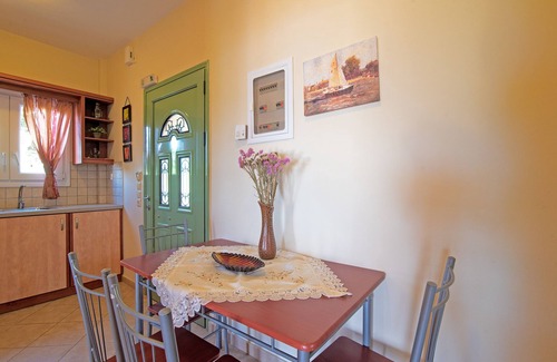 Messonghi Apartment | 'Villa Pepy Apartment' with Sea View, Garden & Wi-Fi