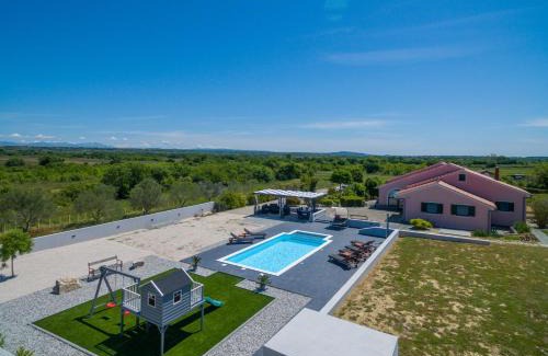 Zemunik Donji Villa | Villa Perini Dvori