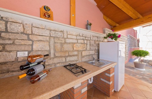 Brnobici Villa | Villa Petra, Kaštelir with Pool, Sauna and Jacuzzi ☆ near the POREC-ISTRIA