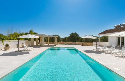 Maruggio Villa | Villa Pietraviva by Perle di Puglia