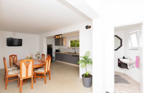 Lokvicici Villa | Villa Piplica-Makarska by Villas Guide