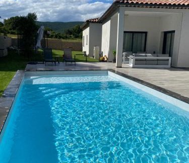 Boisset-et-Gaujac House | Villa piscine