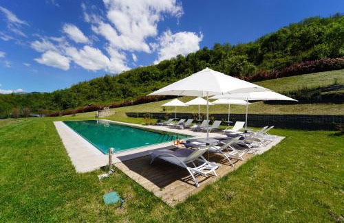 Zignago House | Villa Podere Gaia 16 Pax by VILLASRETREATS