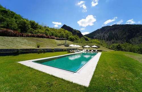 Zignago House | Villa Podere Gaia 16 Pax by VILLASRETREATS