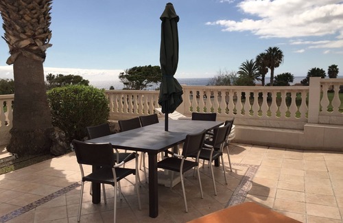 San Miguel de Abona Villa | Villa, pool, 8 persons overlooking the golf course and the Amarilla wifi sea