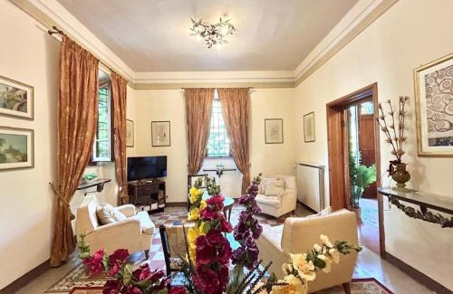 Camucia Villa | Villa Primula by PosarelliVillas