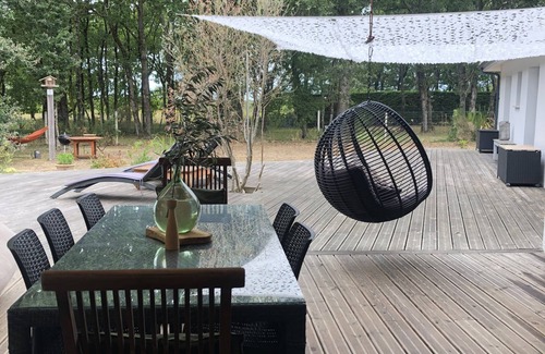 Saint-Vivien-de-Medoc Villa | Villa Proche Soulac/mer sur Terrain Arboré de 3000m2