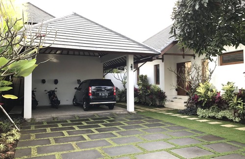 Kayu Putih Villa | Villa Putih, Lovina, Bali - Luxury villa with spectacular views and private pool