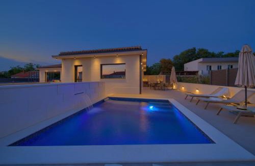 Municipality of Omisalj House | Villa QUARNARO with heated pool
