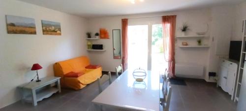 Aubignan House | Villa Résidence Les Demeures du Ventoux - Vacancéole AUBIGNAN