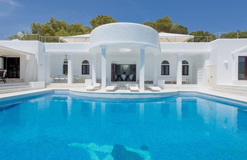 Sant Josep de sa Talaia Villa | Villa 'Rica Ibiza' with Sea View, Wi-Fi and Air Conditioning