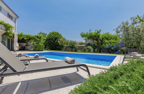 Radovani House | Villa Radovani by Interhome