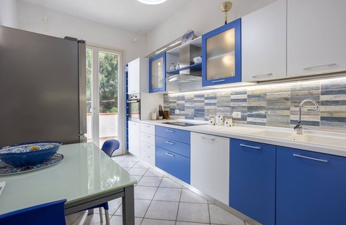 Castelvetrano Villa | Villa "Riflessi d'Azzurro" with Sea View, Private Pool & Wi-Fi