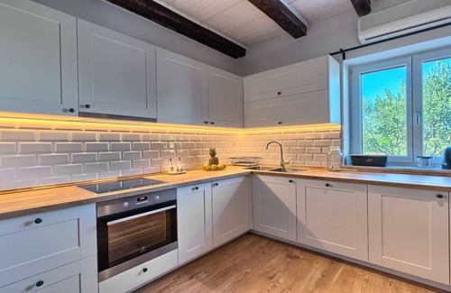 Sibenik Villa | Villa River and Sea Retreat - for 12 guests with a pool, 10 minutes to the beach